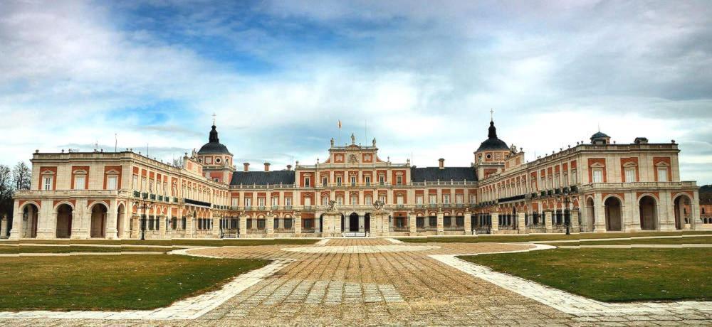 Cerca Warner Park - Palacio